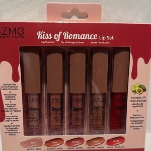 NWT IZME NEW YORK Kiss of Romance Lip Set of (5) Lip Stains with Avocado Oil.